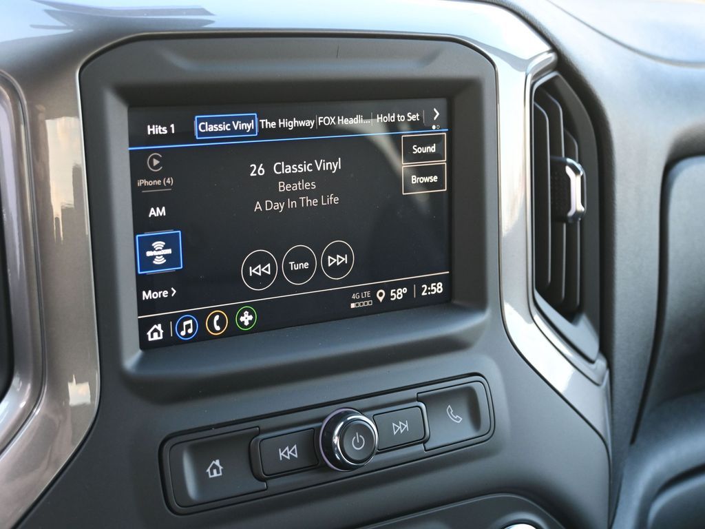 2024 GMC Sierra 2500HD Pro Image 23 of 28