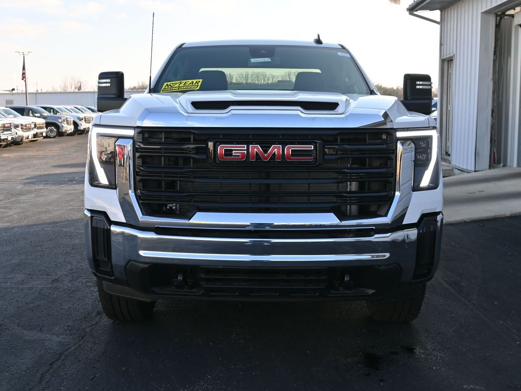 2024 GMC Sierra 2500HD Pro Image 3 of 28
