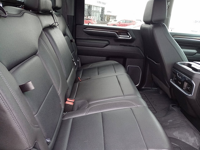 2024 GMC Sierra 2500HD SLT Image 7 of 20