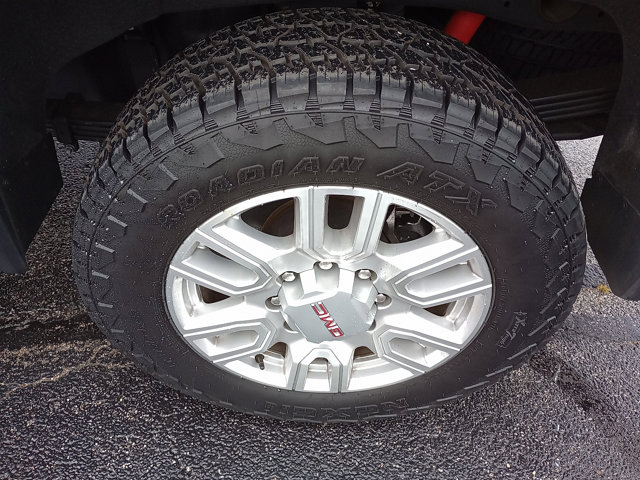 2024 GMC Sierra 2500HD SLT Image 6 of 20