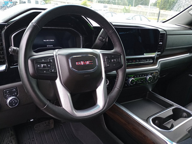 2024 GMC Sierra 2500HD SLT Image 9 of 20