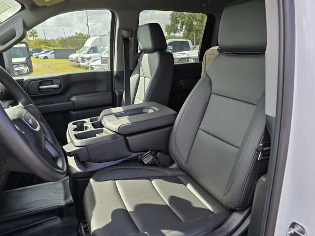 2024 GMC Sierra 3500HD Pro Image 14 of 15