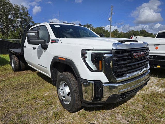 2024 GMC Sierra 3500HD Pro Image 3 of 15