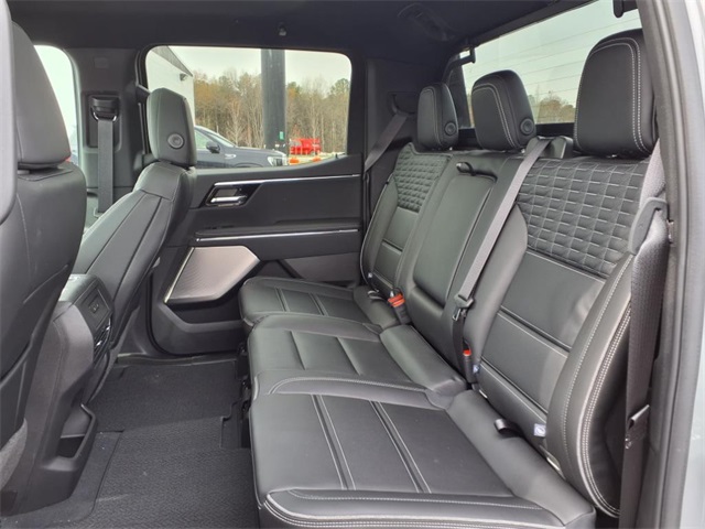 Vehicle image 22 of 25