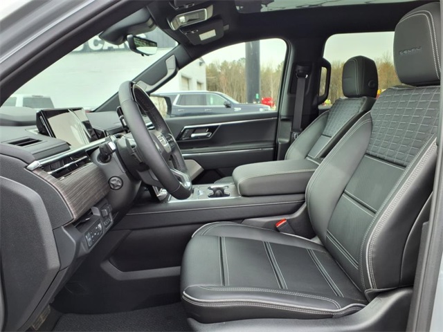 Vehicle image 13 of 25
