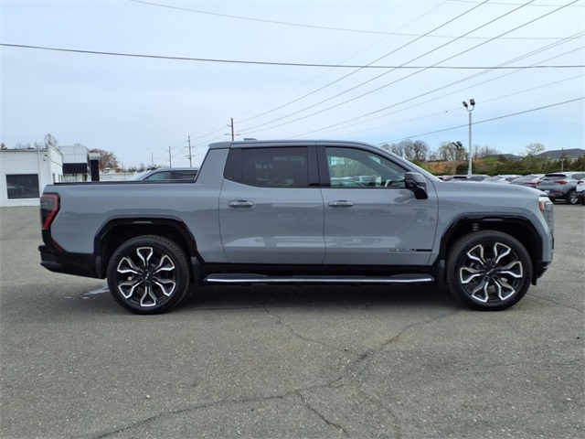 Vehicle image 4 of 25