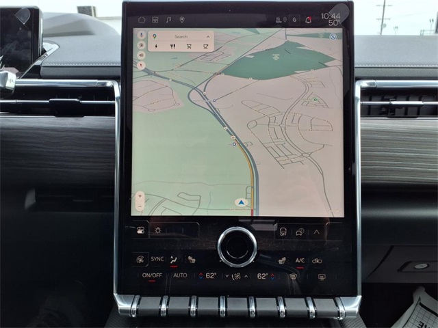Vehicle image 19 of 25