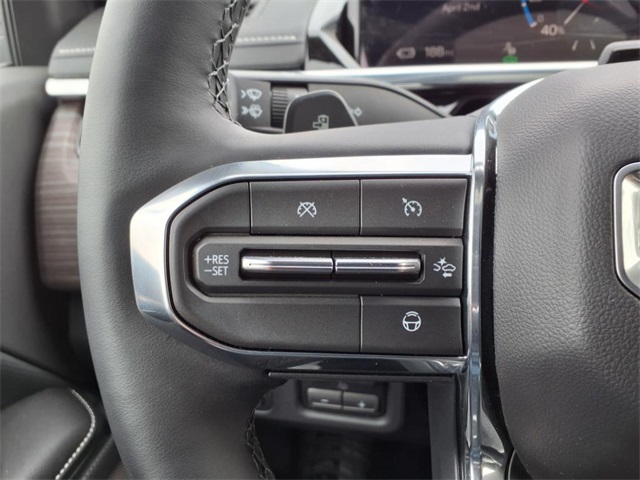 Vehicle image 16 of 25