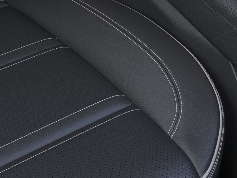 Vehicle image 21 of 24