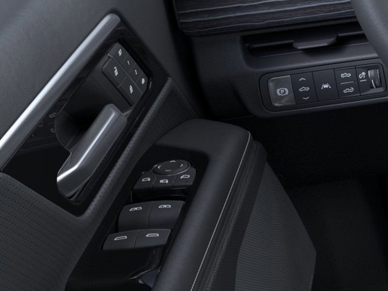 Vehicle image 22 of 24