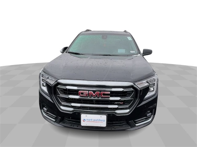 Vehicle image 4 of 24