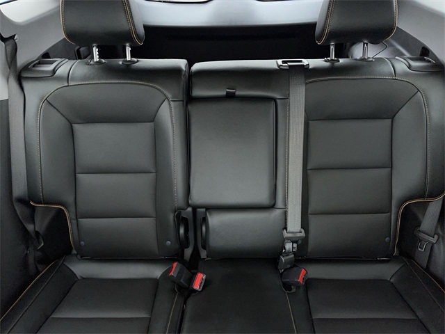 Vehicle image 22 of 24