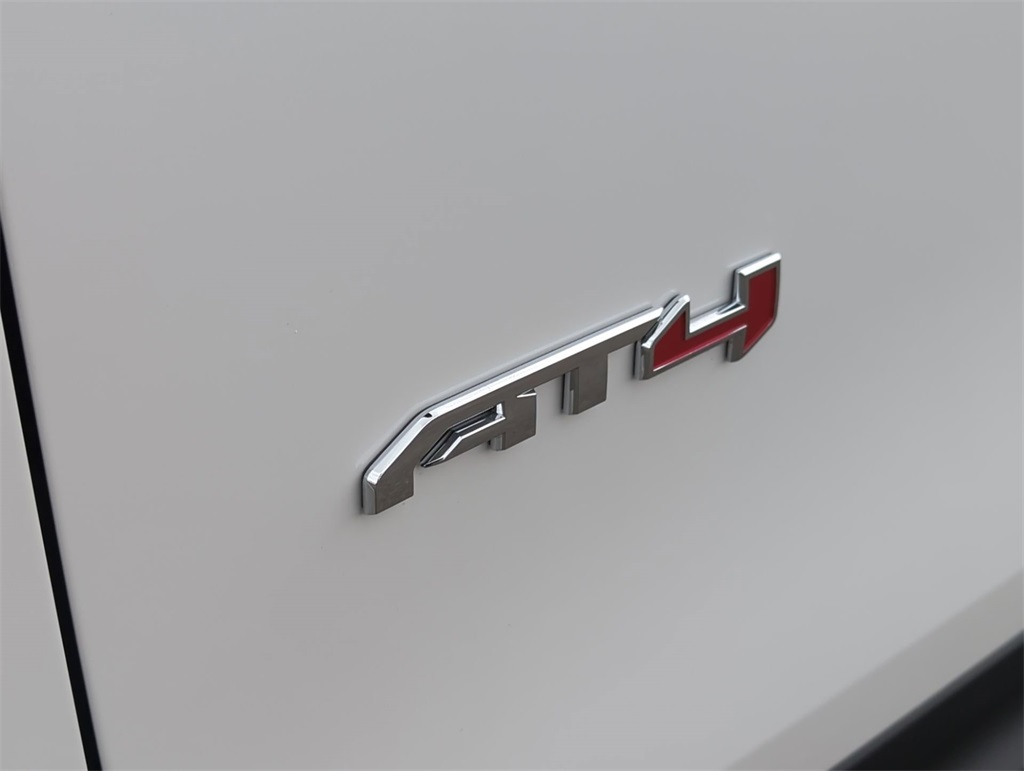 Vehicle image 33 of 36