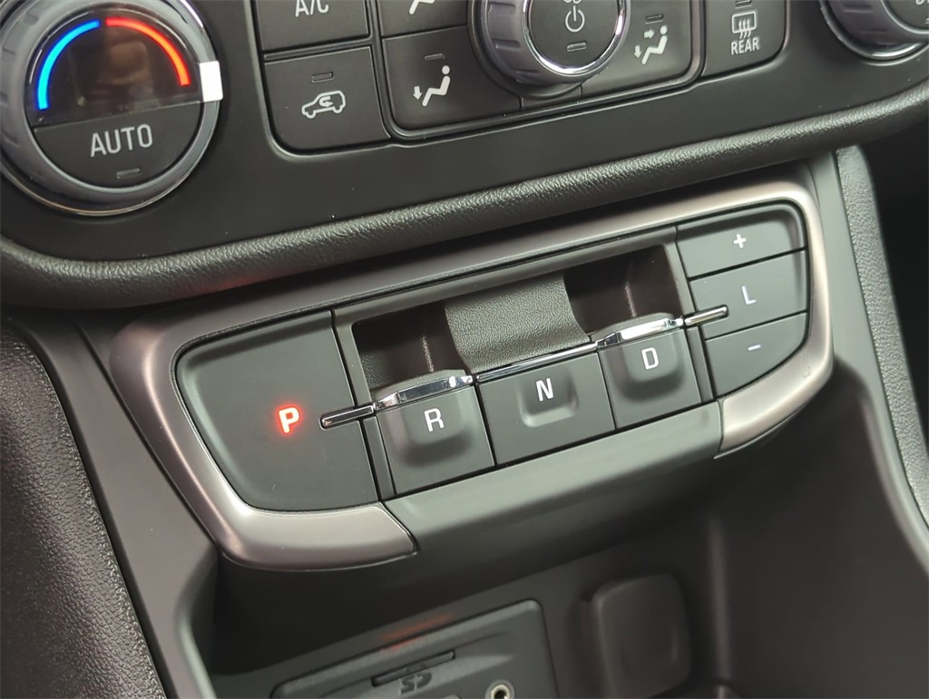 Vehicle image 16 of 36