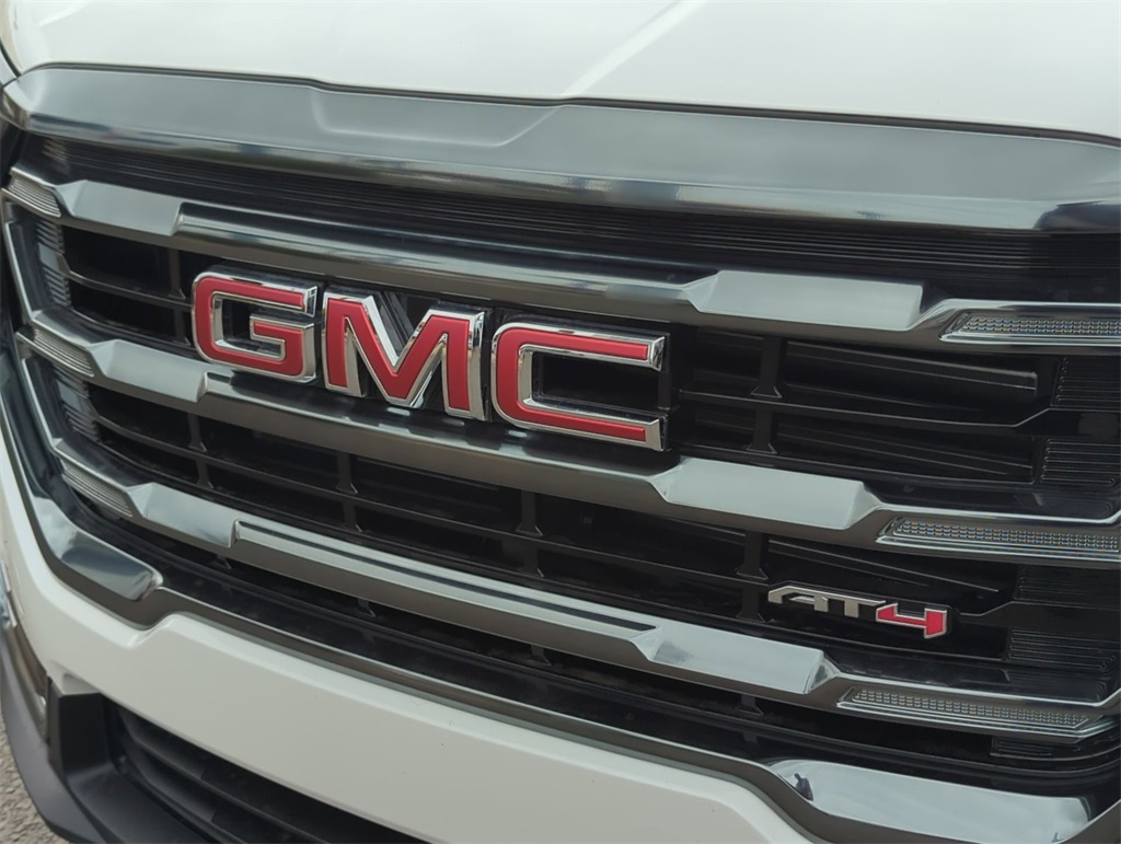 Vehicle image 32 of 36