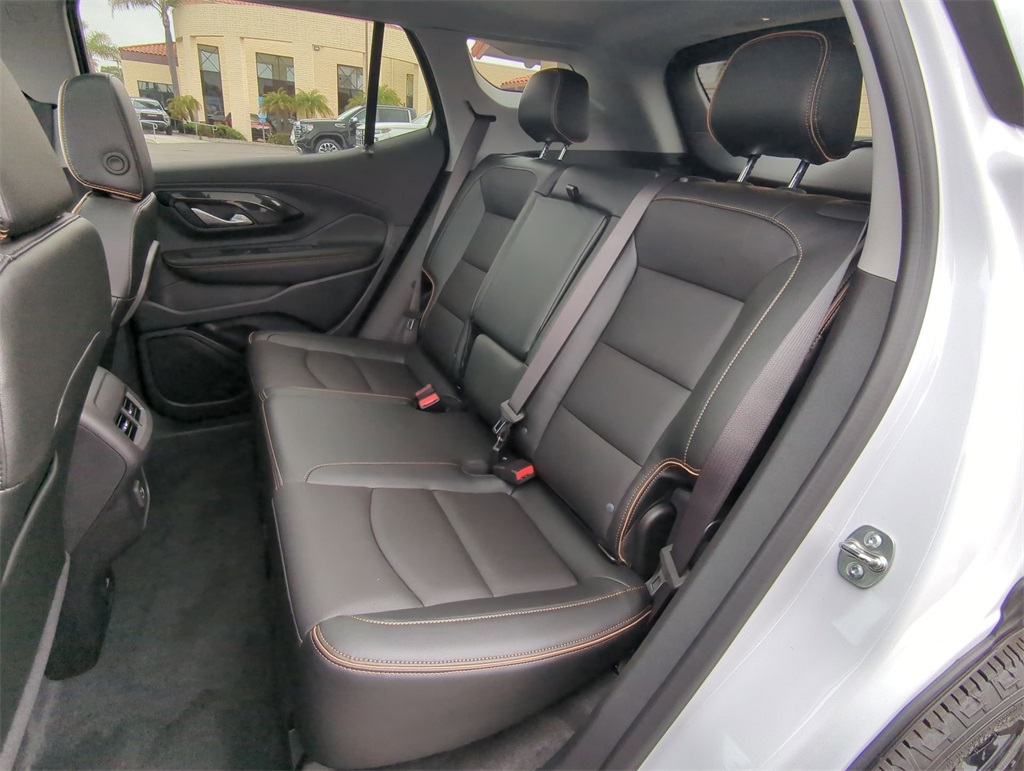 Vehicle image 26 of 36
