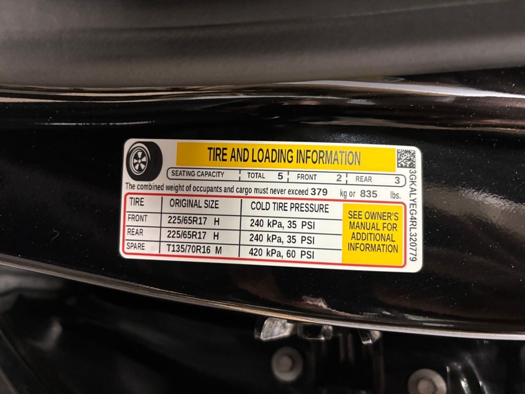 2024 GMC Terrain AT4 Image 30 of 37