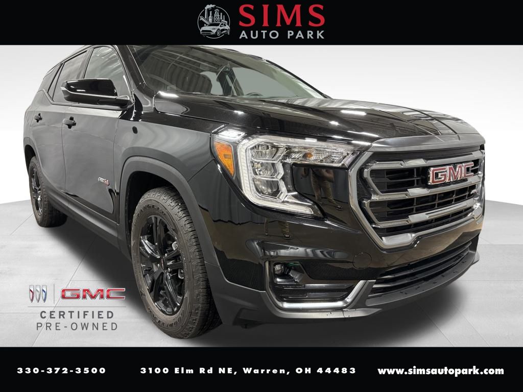 2024 GMC Terrain AT4 Image 2 of 37