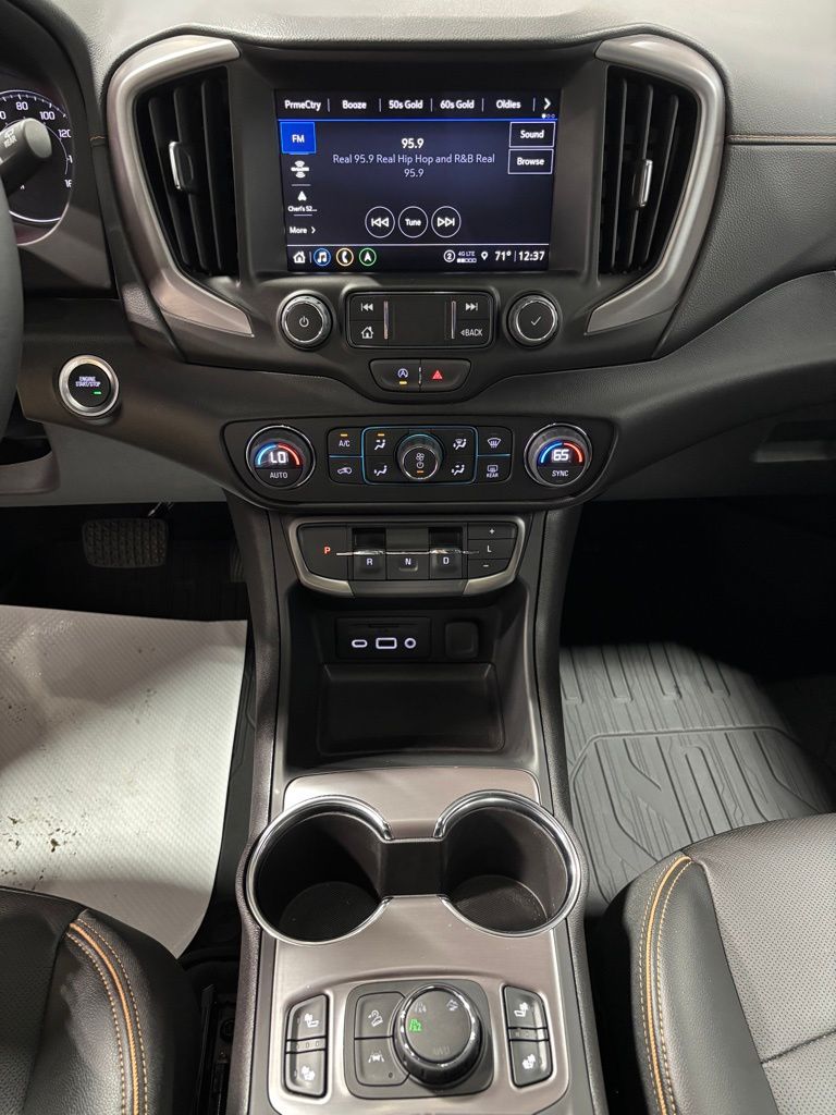 2024 GMC Terrain AT4 Image 21 of 37