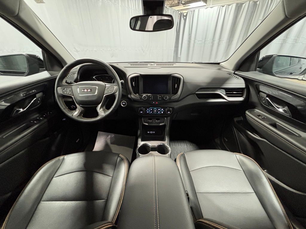 2024 GMC Terrain AT4 Image 11 of 37