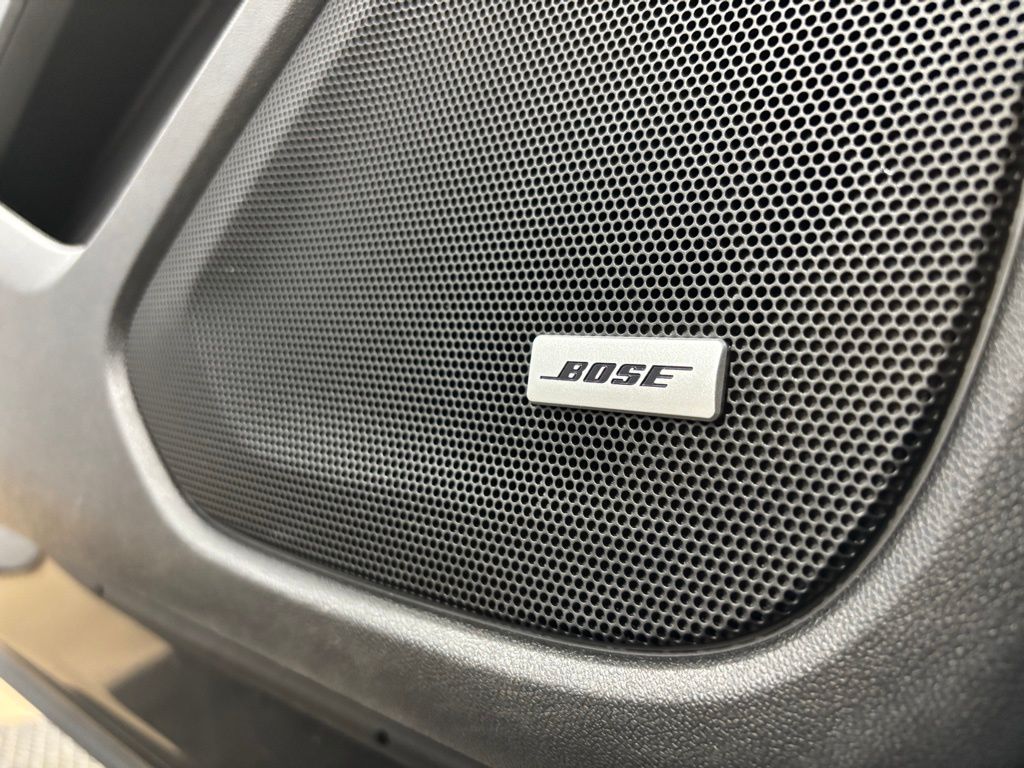 2024 GMC Terrain AT4 Image 16 of 37