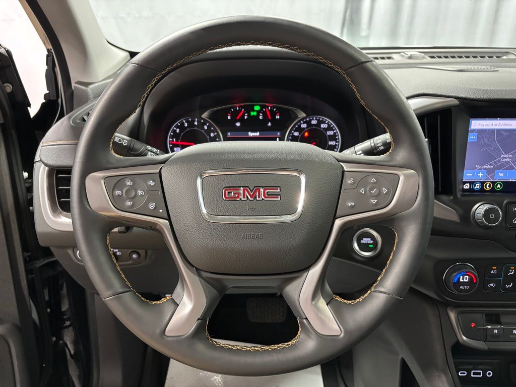 2024 GMC Terrain AT4 Image 18 of 37