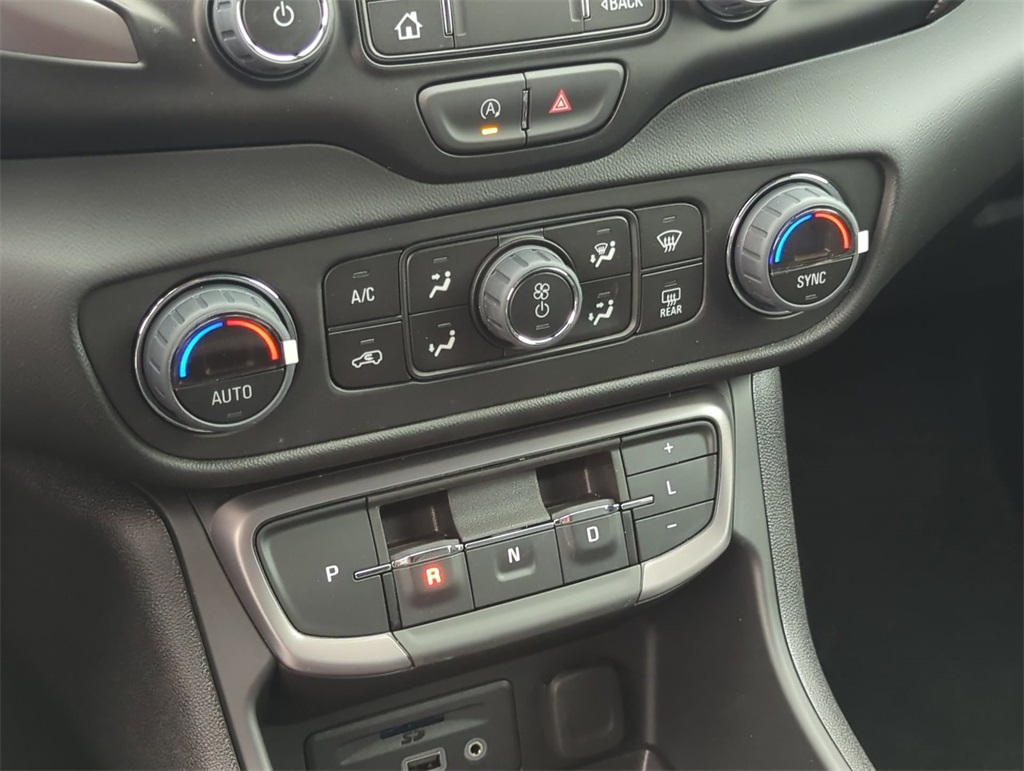 Vehicle image 18 of 35