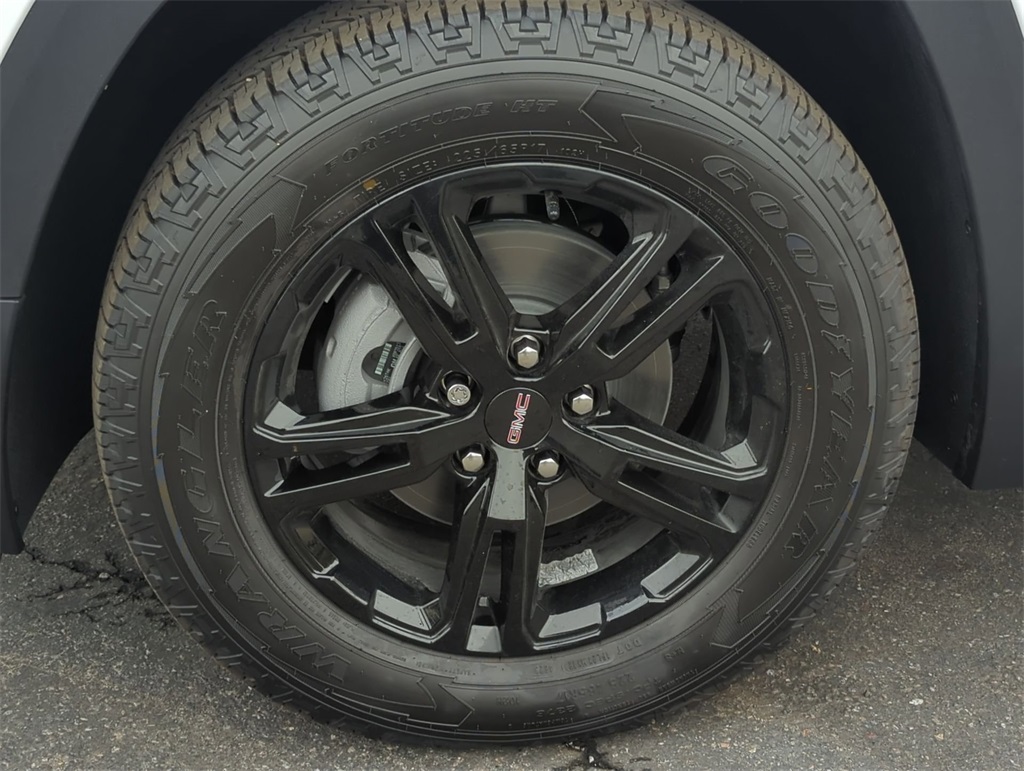 Vehicle image 33 of 35