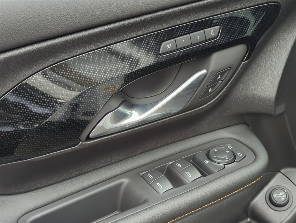 Vehicle image 23 of 35