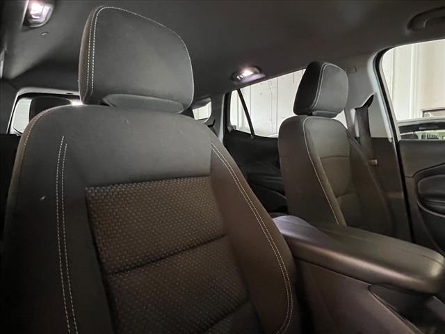 Vehicle image 21 of 23