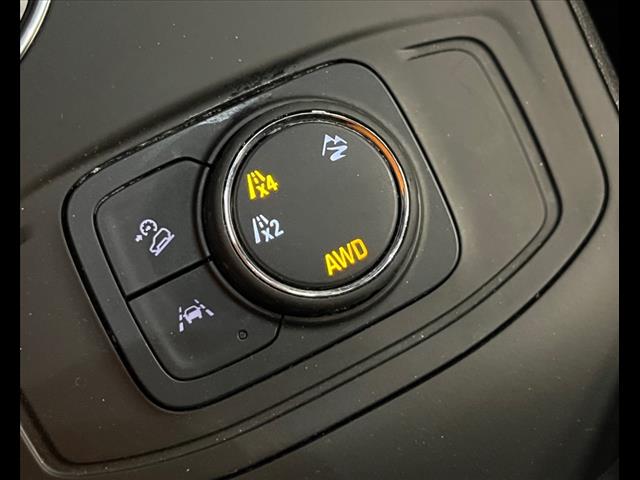 Vehicle image 15 of 23