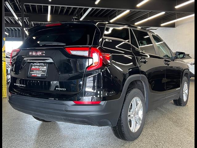 Vehicle image 3 of 23