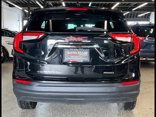 Vehicle image 5 of 23
