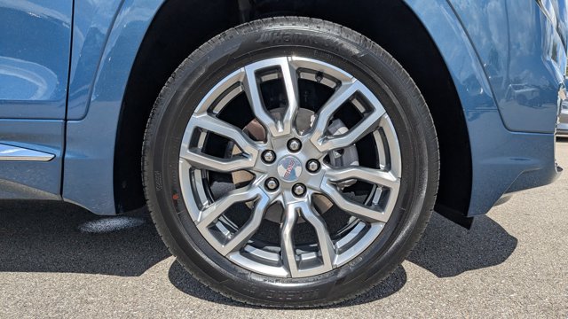 2024 GMC Terrain Denali Image 9 of 36