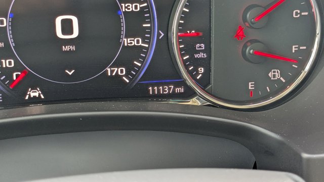 2024 GMC Terrain Denali Image 17 of 36