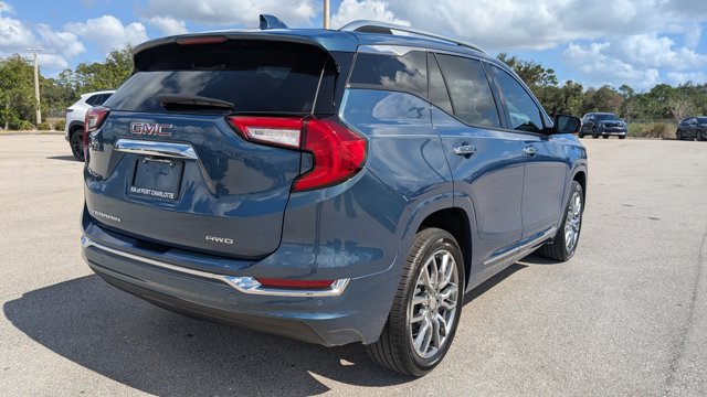 2024 GMC Terrain Denali Image 6 of 36