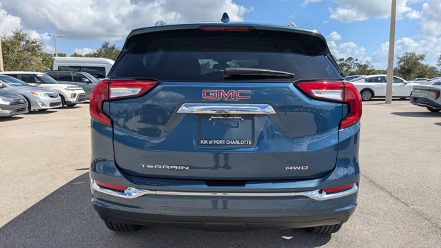 2024 GMC Terrain Denali Image 11 of 36