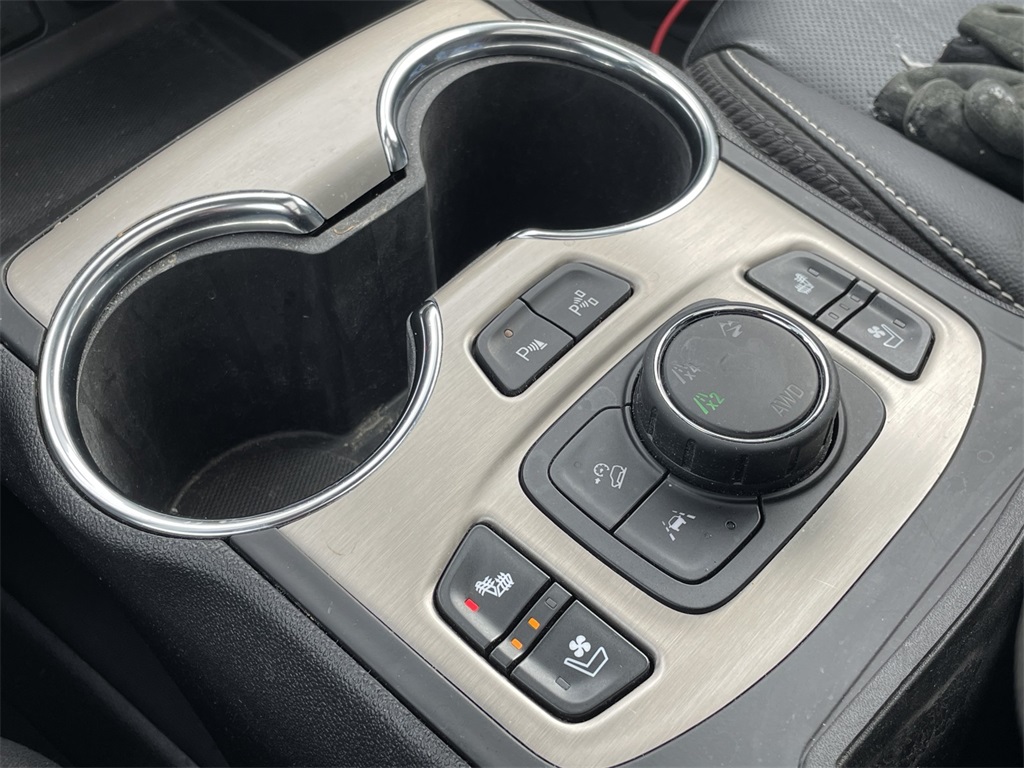 2024 GMC Terrain Denali Image 19 of 35