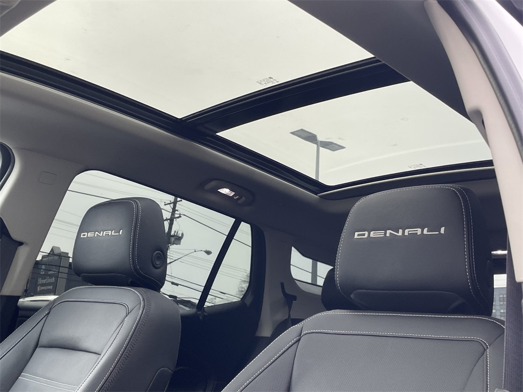 2024 GMC Terrain Denali Image 13 of 35