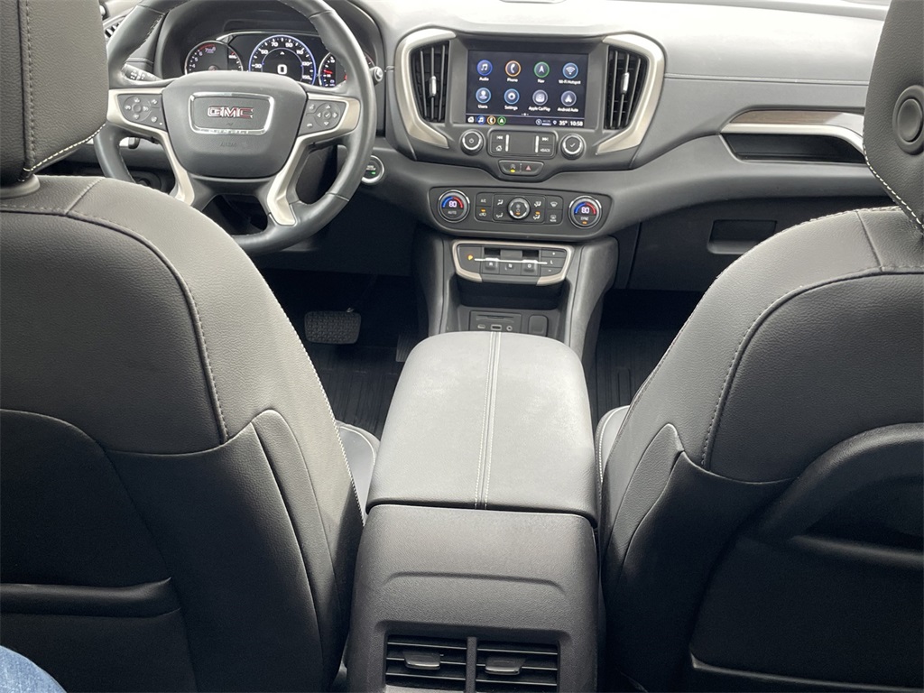 2024 GMC Terrain Denali Image 20 of 35