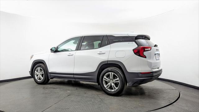 Vehicle image 8 of 32