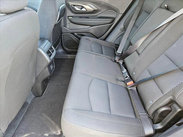 Vehicle image 15 of 18
