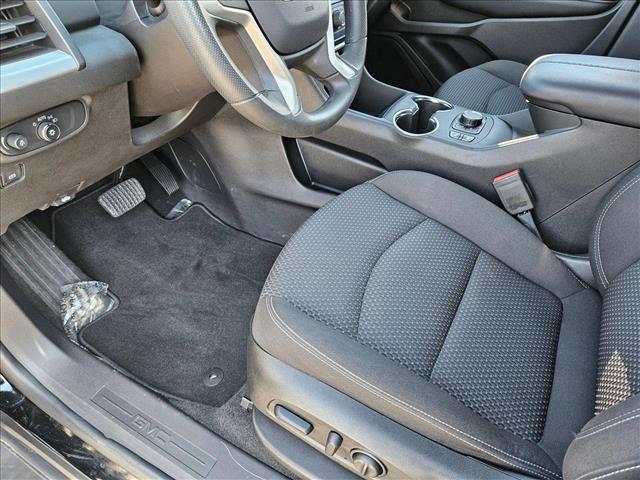 Vehicle image 8 of 18
