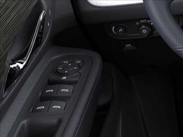 Vehicle image 22 of 24