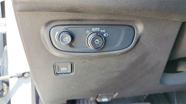 Vehicle image 23 of 46