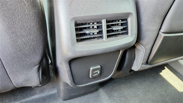 Vehicle image 14 of 46