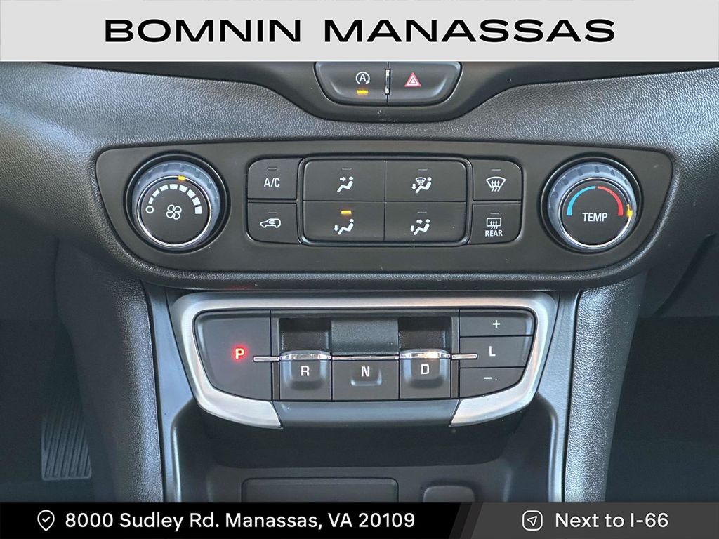 2024 GMC Terrain SLE Image 19 of 30