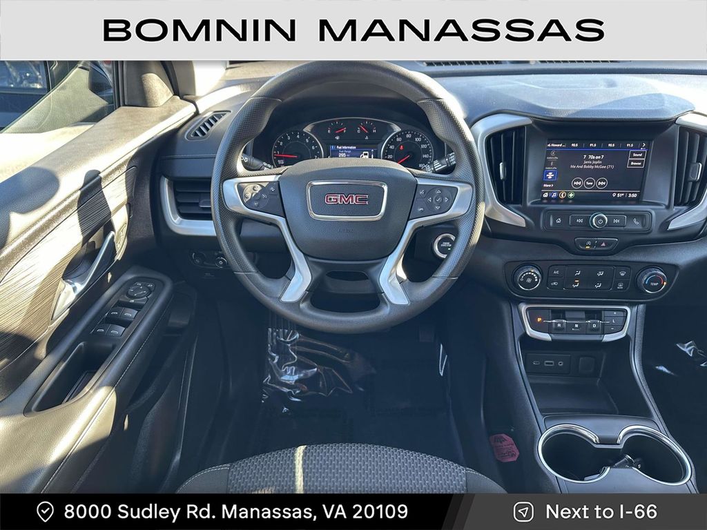 2024 GMC Terrain SLE Image 16 of 30