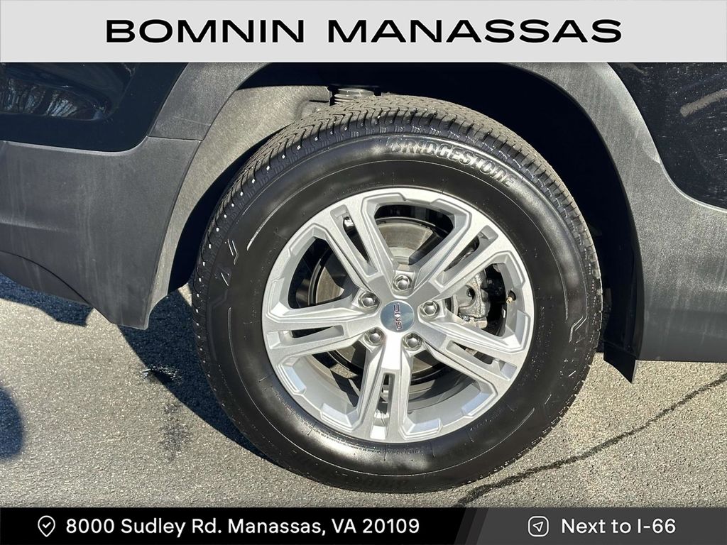 2024 GMC Terrain SLE Image 7 of 30