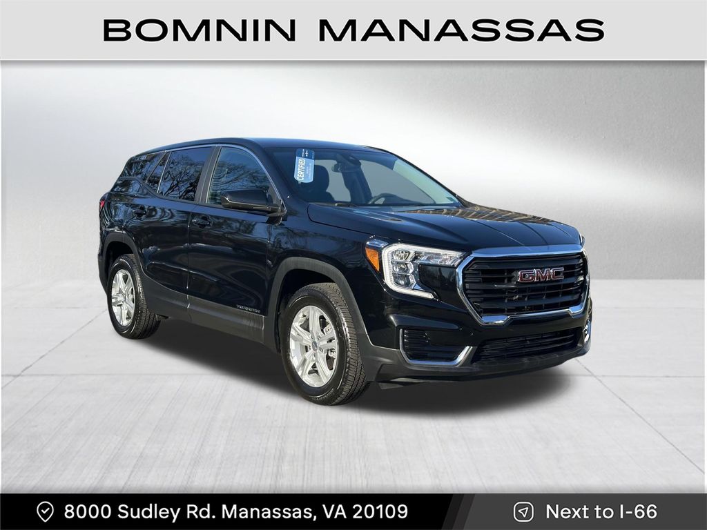 2024 GMC Terrain SLE Image 3 of 30